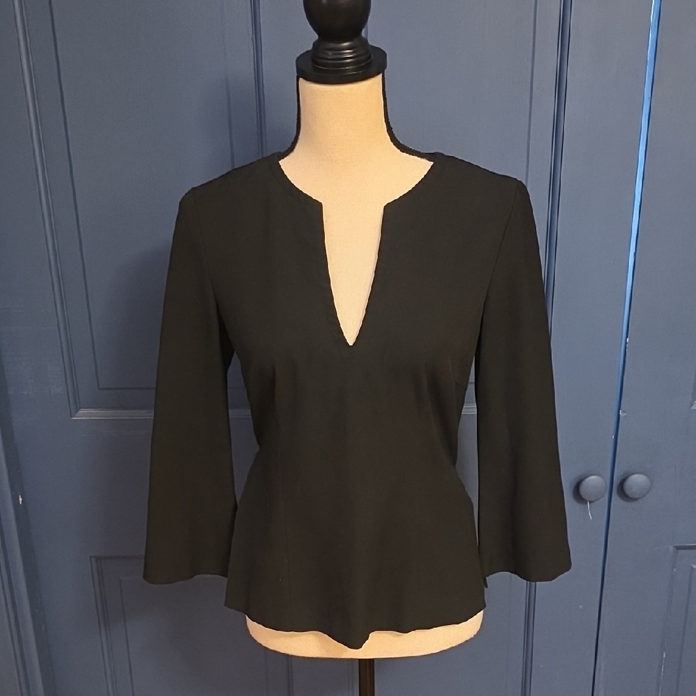 Trina Turk Black Notch V-Neck Long-Sleeve Blouse W Side Slits Sz 4